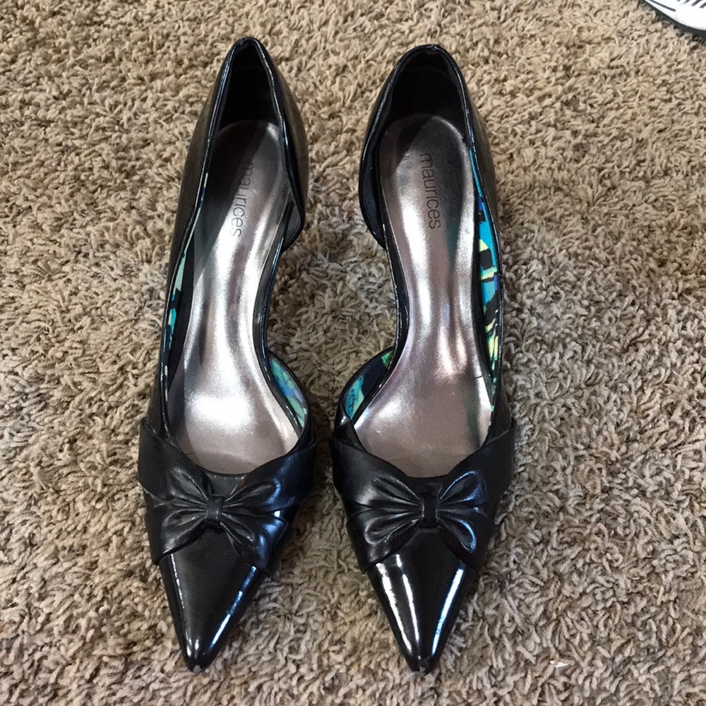 Black heels. 3”